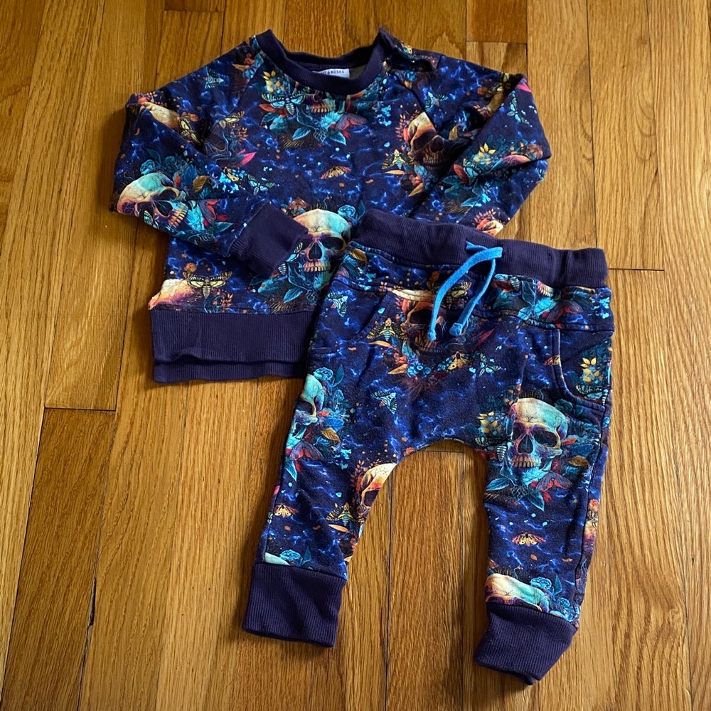 Bums and Roses Sweat-set